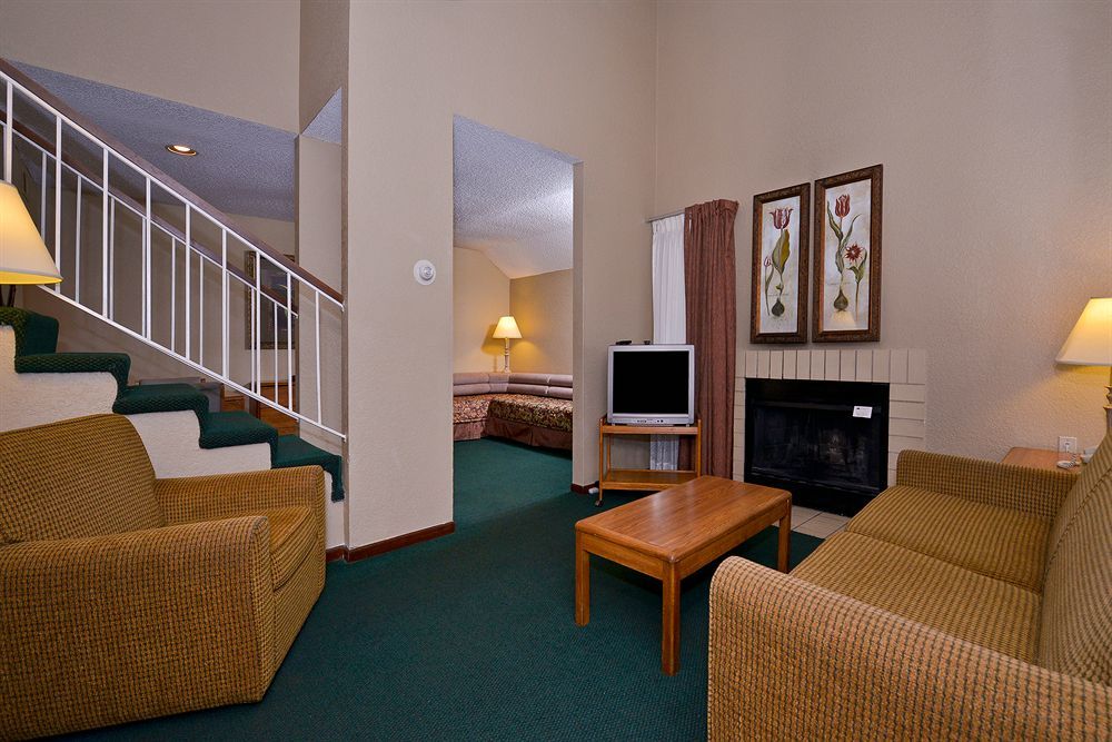 Mainstay Suites Springfield South - Battlefield Rd מראה חיצוני תמונה